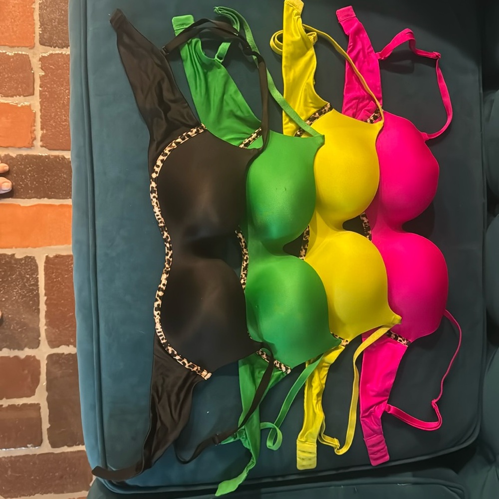 Victorias Secret Padded Push-Up Bras (4) w Leopard Trim